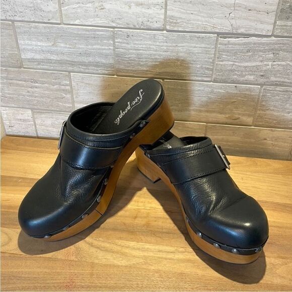 Free People Cluver City Black Leather Clogs with Silver Buckle US 10 - Picture 6 of 10